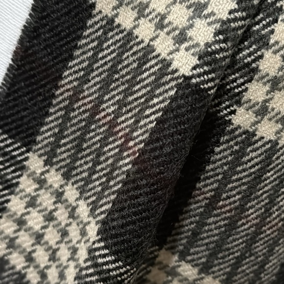 Scarf-Gray Tones Plaid-8x67-EUC-Acrylic - Picture 8 of 14